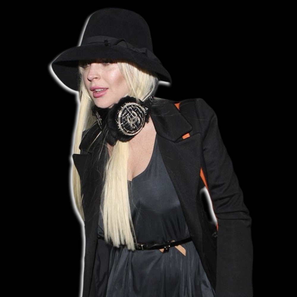 Chanel Couture Black Orylag Fur Red Gray & White Tweed Earmuffs - Picture 12 of 14